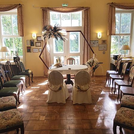 Gutshof Kehnert - Pension & Ferienwohnungen Buitenkant foto