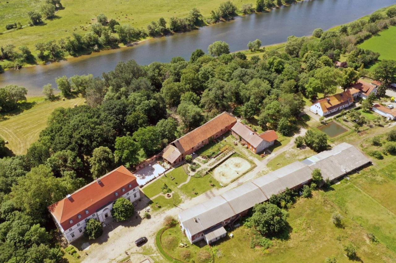 Gutshof Kehnert - Pension & Ferienwohnungen Buitenkant foto